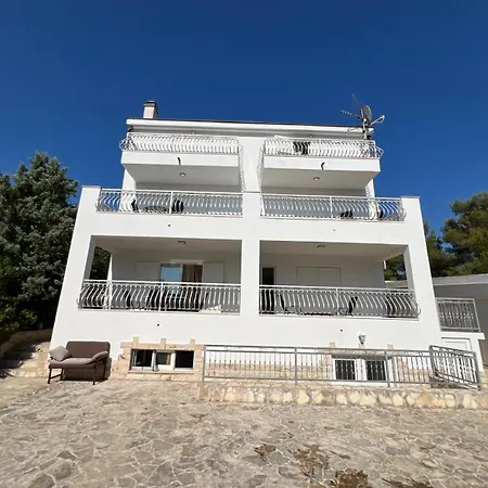 Lela Διαμέρισμα *