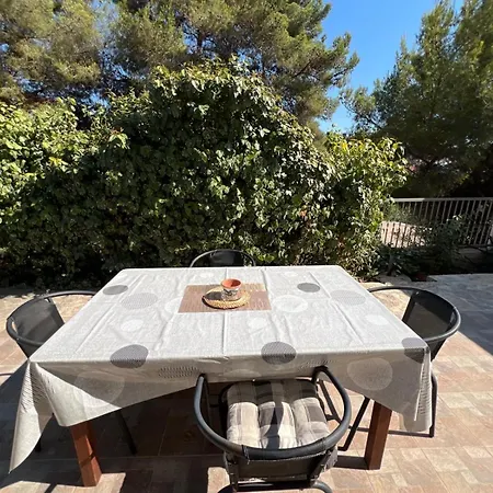 Lela Διαμέρισμα